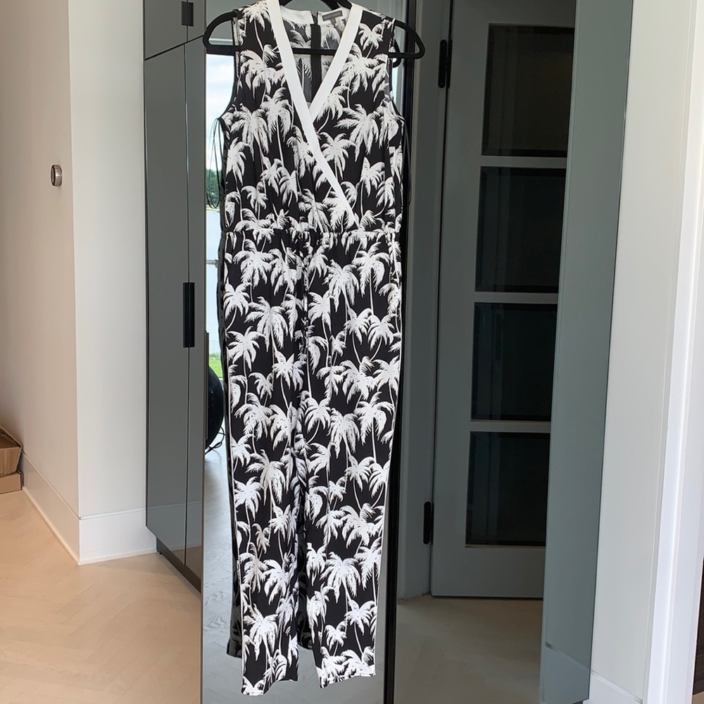 Vinca Camuto size small romper